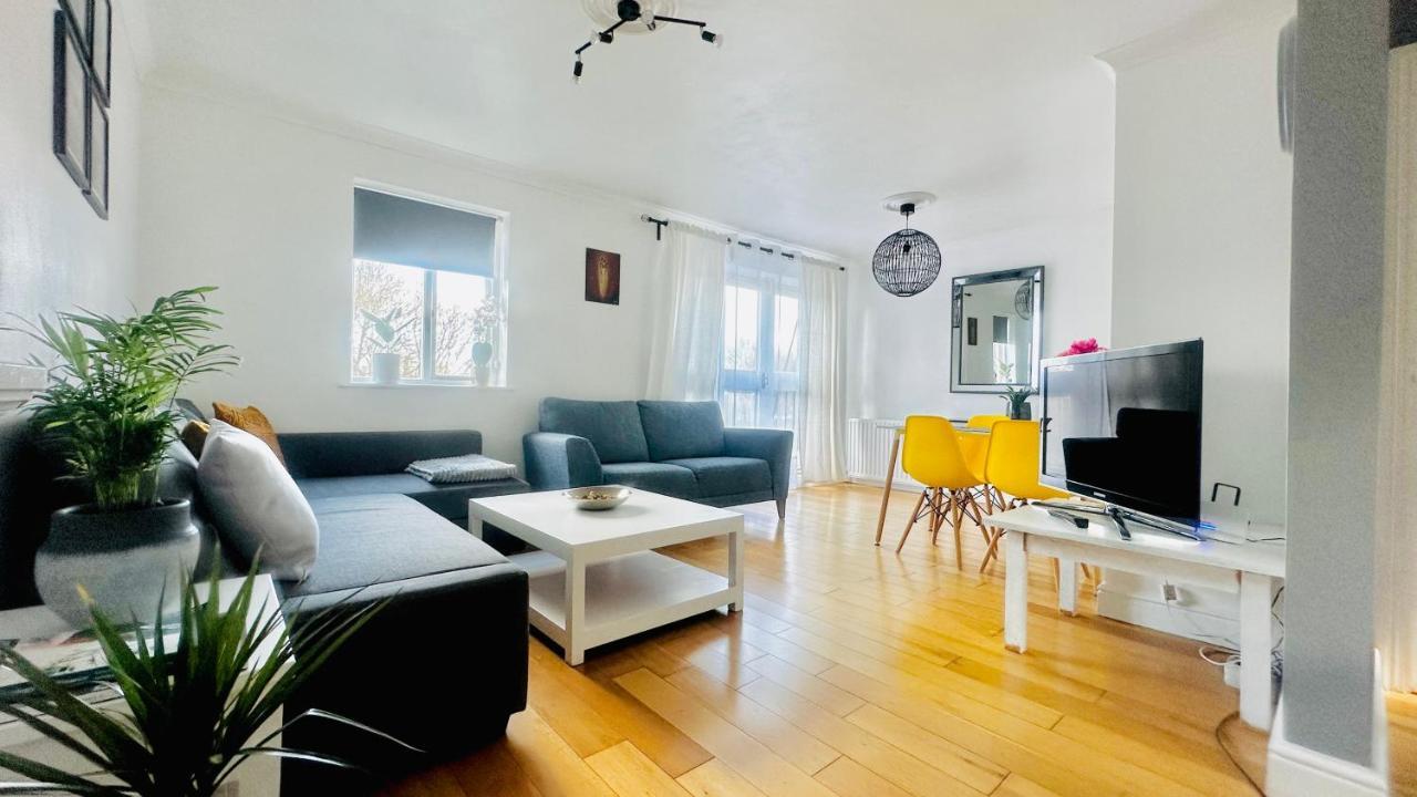 Amazing Location - City Of London- 2 Bedroom Stunning Canal View House With Private Garden,Parking & Balcony Eksteriør billede