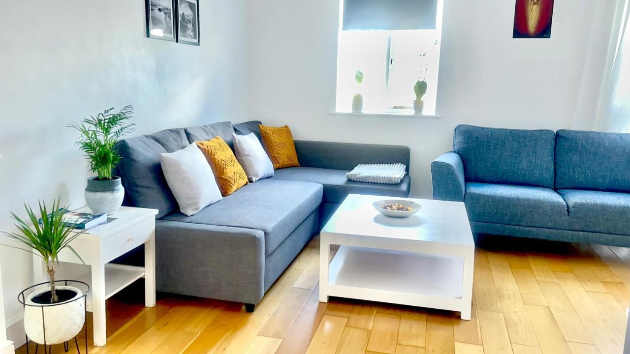 Amazing Location - City Of London- 2 Bedroom Stunning Canal View House With Private Garden,Parking & Balcony Eksteriør billede
