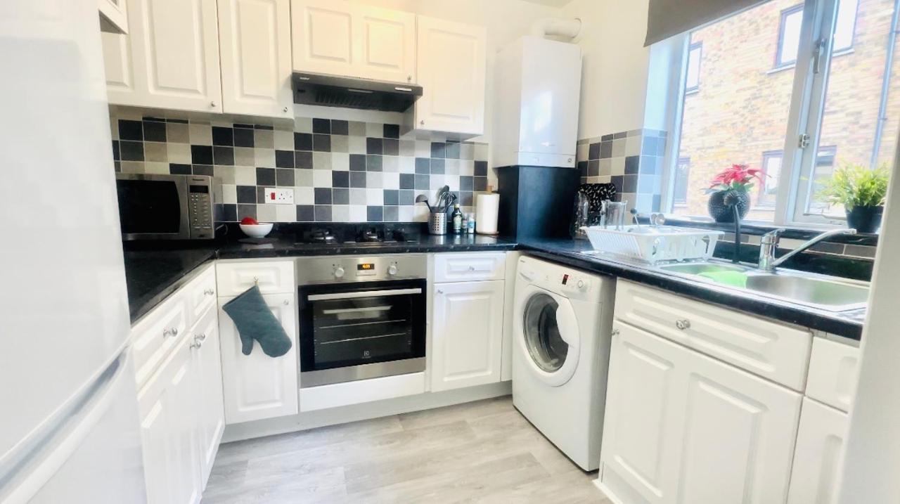 Amazing Location - City Of London- 2 Bedroom Stunning Canal View House With Private Garden,Parking & Balcony Eksteriør billede