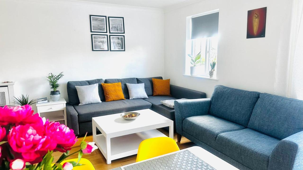 Amazing Location - City Of London- 2 Bedroom Stunning Canal View House With Private Garden,Parking & Balcony Eksteriør billede