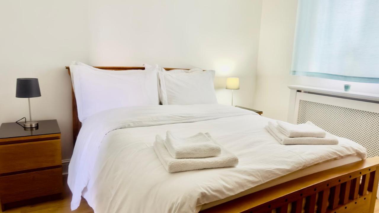 Amazing Location - City Of London- 2 Bedroom Stunning Canal View House With Private Garden,Parking & Balcony Eksteriør billede