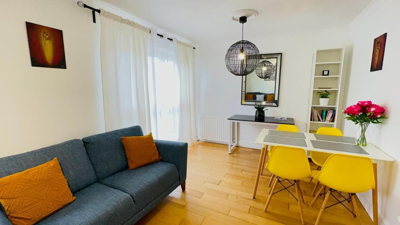 Amazing Location - City Of London- 2 Bedroom Stunning Canal View House With Private Garden,Parking & Balcony Eksteriør billede