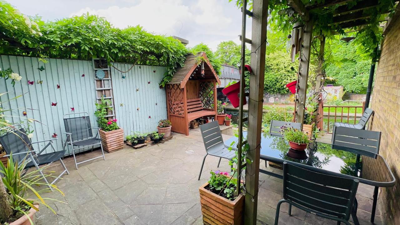Amazing Location - City Of London- 2 Bedroom Stunning Canal View House With Private Garden,Parking & Balcony Eksteriør billede