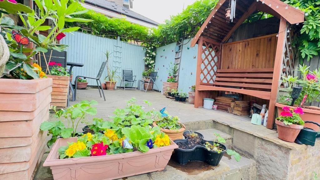 Amazing Location - City Of London- 2 Bedroom Stunning Canal View House With Private Garden,Parking & Balcony Eksteriør billede